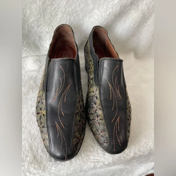 Pikolinos women's slip-on Sz 9 leather embroidered floral cut-out - Picture 2 of 6